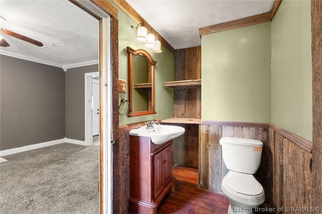 4533 State Rd 64, Taswell, IN 47175