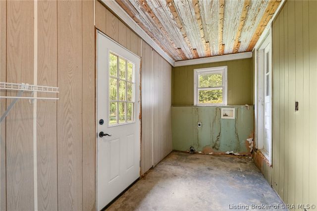 4533 State Rd 64, Taswell, IN 47175