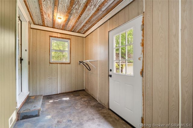 4533 State Rd 64, Taswell, IN 47175