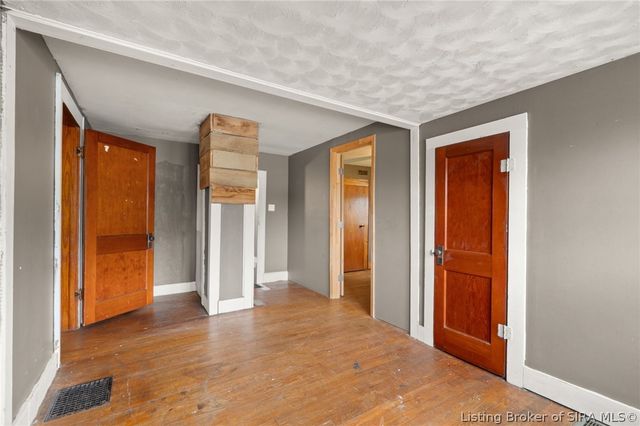 4533 State Rd 64, Taswell, IN 47175