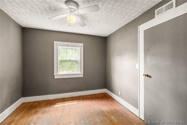4533 State Rd 64, Taswell, IN 47175