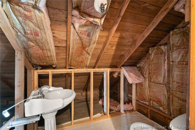 4533 State Rd 64, Taswell, IN 47175