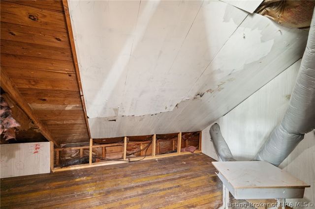 4533 State Rd 64, Taswell, IN 47175