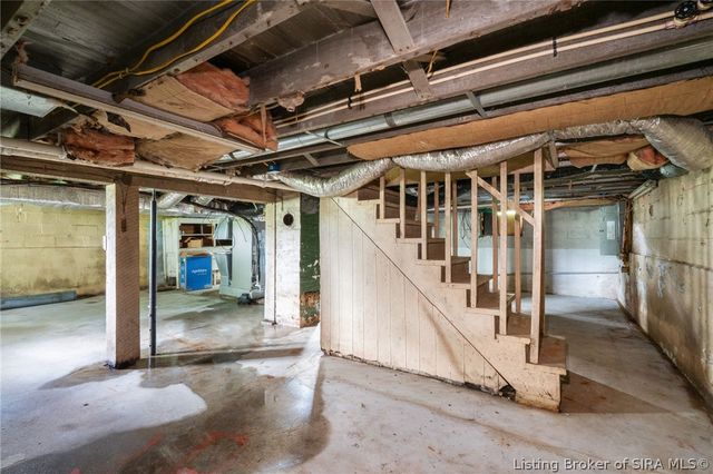4533 State Rd 64, Taswell, IN 47175