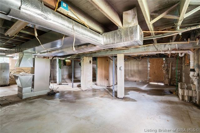 4533 State Rd 64, Taswell, IN 47175