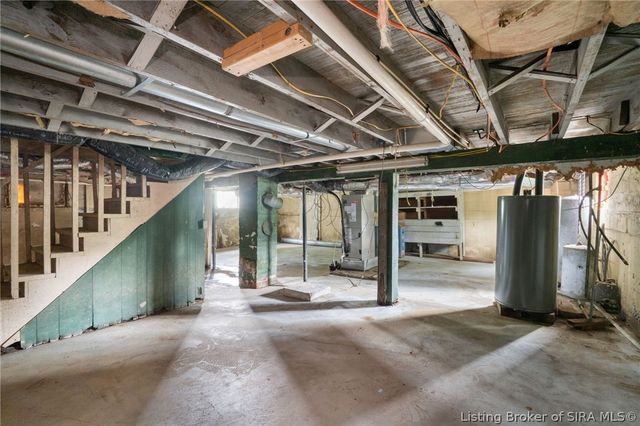 4533 State Rd 64, Taswell, IN 47175