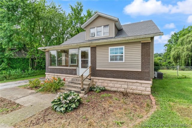 4533 State Rd 64, Taswell, IN 47175