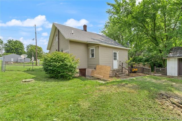 4533 State Rd 64, Taswell, IN 47175