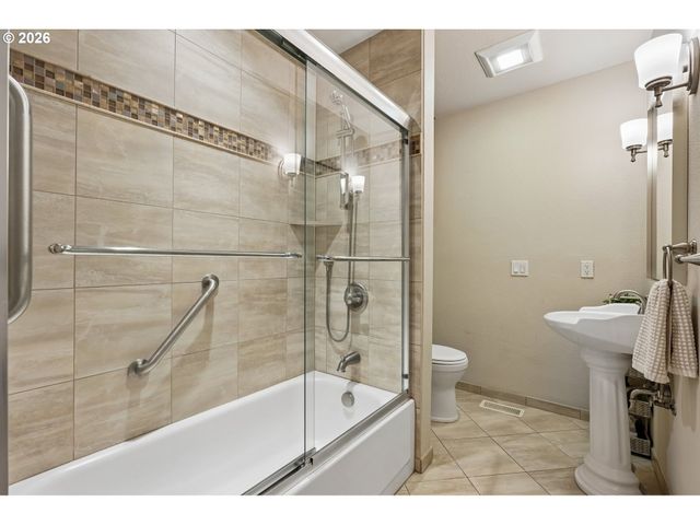 11255 Sw TIMBERLINE Dr, Beaverton, OR 97008