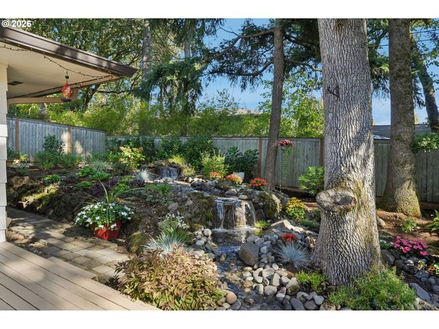 11255 Sw TIMBERLINE Dr, Beaverton, OR 97008