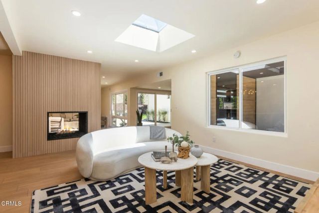 19713 Romar Street, Chatsworth, CA 91311