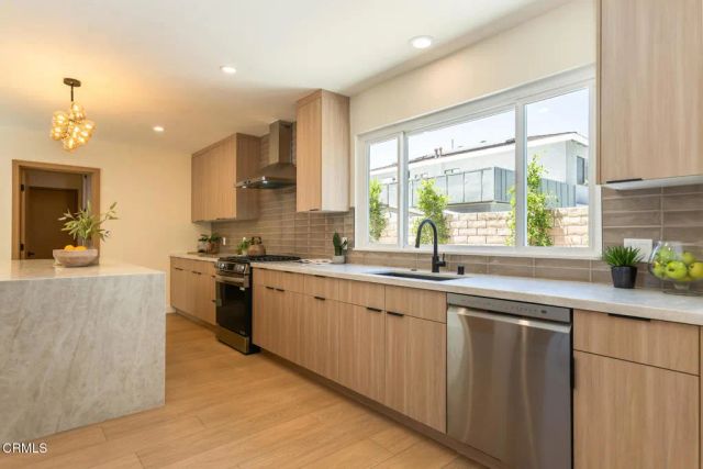 19713 Romar Street, Chatsworth, CA 91311