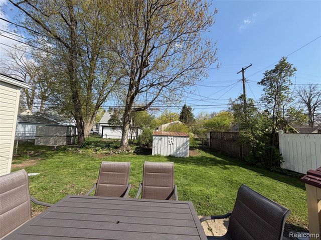 579 Lerner Avenue, Commerce Twp, MI 48017