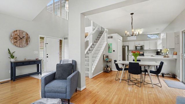 5692 Versailles Avenue, Ann Arbor, MI 48103