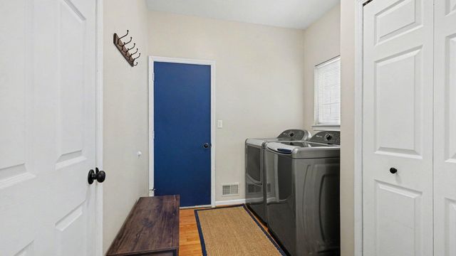 5692 Versailles Avenue, Ann Arbor, MI 48103