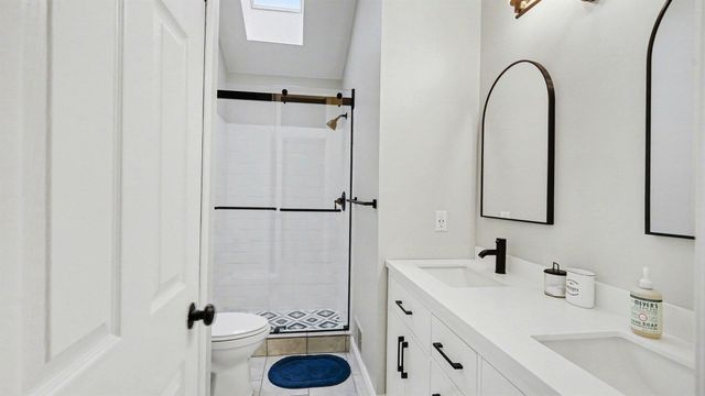 5692 Versailles Avenue, Ann Arbor, MI 48103