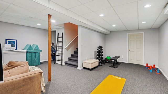 5692 Versailles Avenue, Ann Arbor, MI 48103