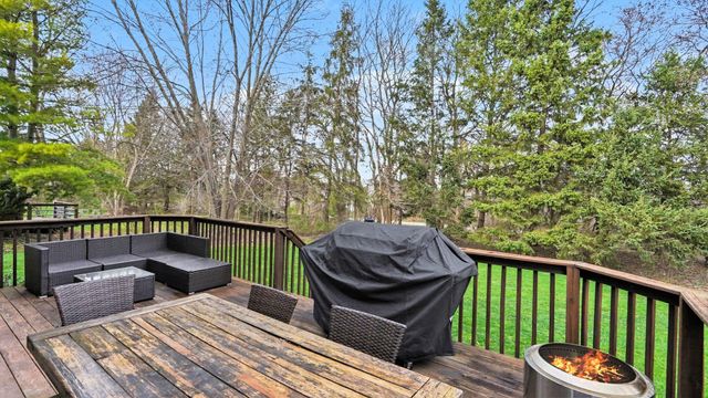 5692 Versailles Avenue, Ann Arbor, MI 48103