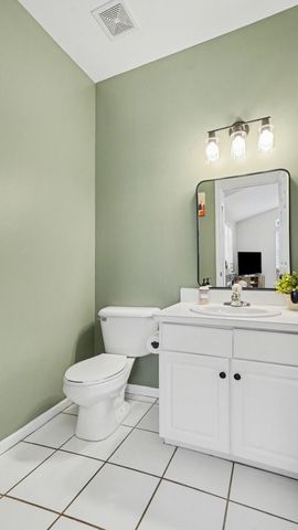 5692 Versailles Avenue, Ann Arbor, MI 48103