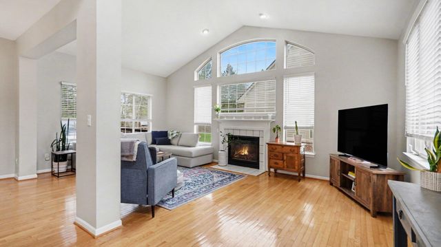 5692 Versailles Avenue, Ann Arbor, MI 48103