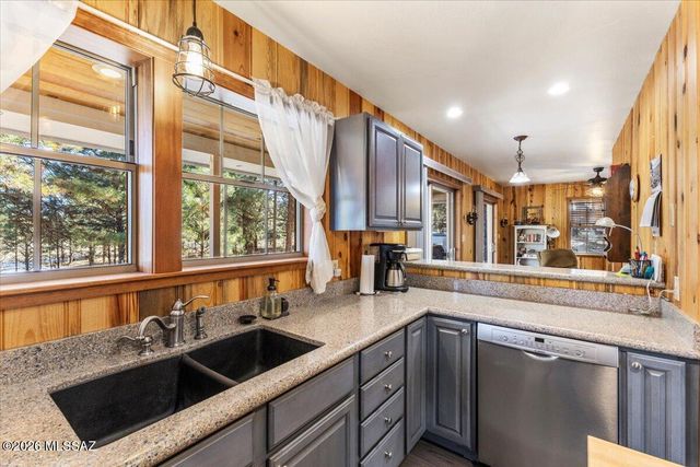 24 County Road 2065, Alpine, AZ 85920