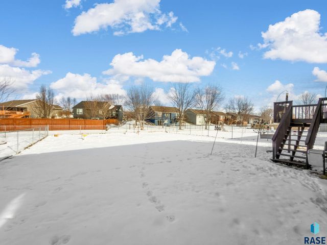 7420 W Luke Dr Drive, Sioux Falls, SD 57106