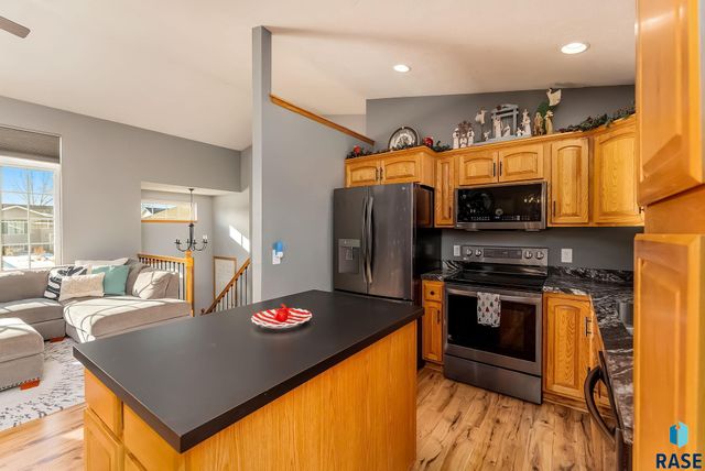 7420 W Luke Dr Drive, Sioux Falls, SD 57106