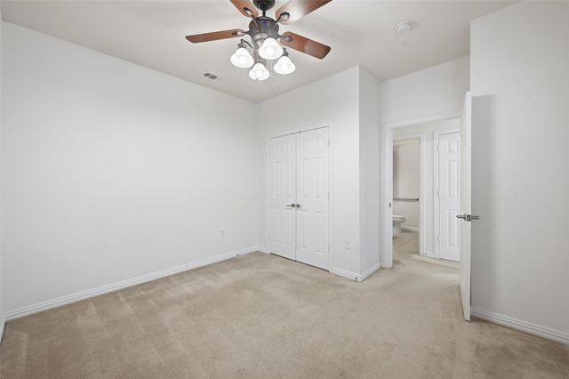 252 Heritage Hill Drive, Lewisville, TX 75067