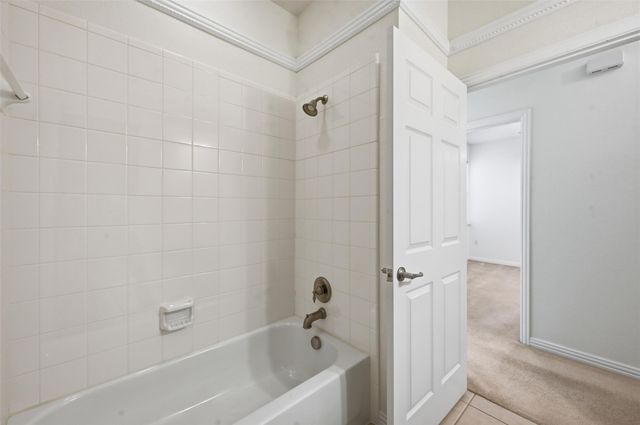 252 Heritage Hill Drive, Lewisville, TX 75067