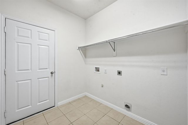 252 Heritage Hill Drive, Lewisville, TX 75067