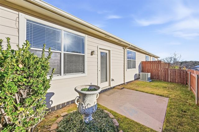 252 Heritage Hill Drive, Lewisville, TX 75067