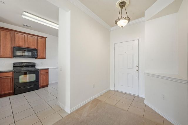 252 Heritage Hill Drive, Lewisville, TX 75067