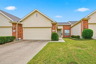 252 Heritage Hill Drive, Lewisville, TX 75067