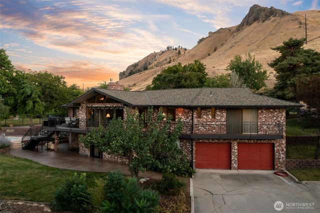 1701 Skyline Drive, Wenatchee, WA 98801