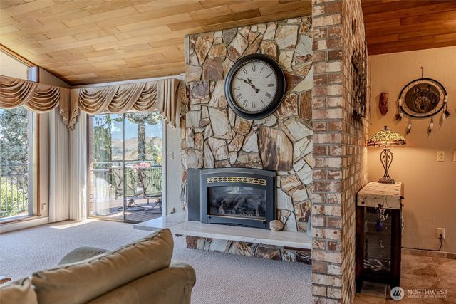 1701 Skyline Drive, Wenatchee, WA 98801