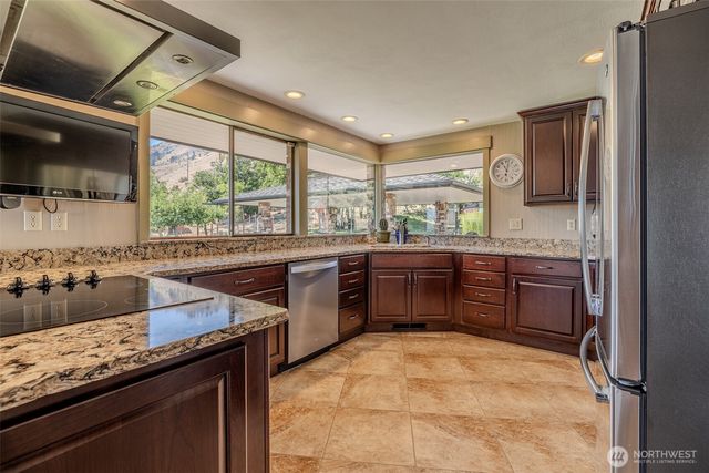 1701 Skyline Drive, Wenatchee, WA 98801