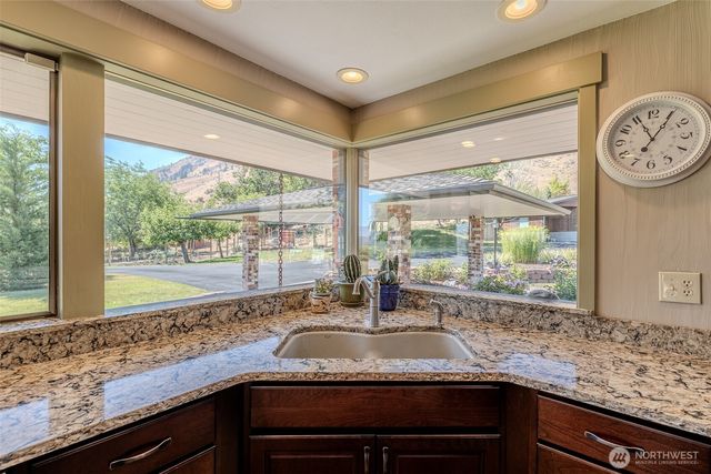 1701 Skyline Drive, Wenatchee, WA 98801