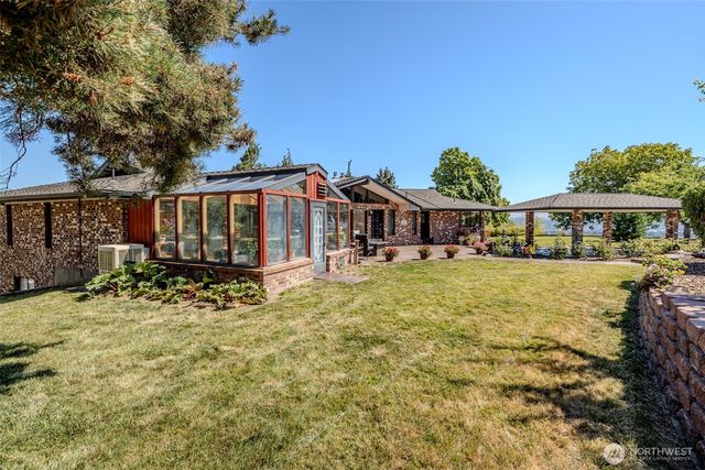 1701 Skyline Drive, Wenatchee, WA 98801