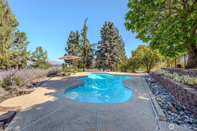 1701 Skyline Drive, Wenatchee, WA 98801