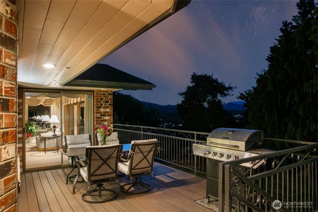 1701 Skyline Drive, Wenatchee, WA 98801