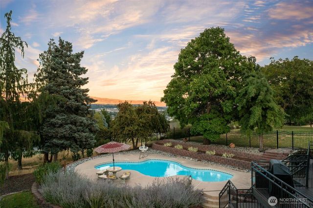 1701 Skyline Drive, Wenatchee, WA 98801