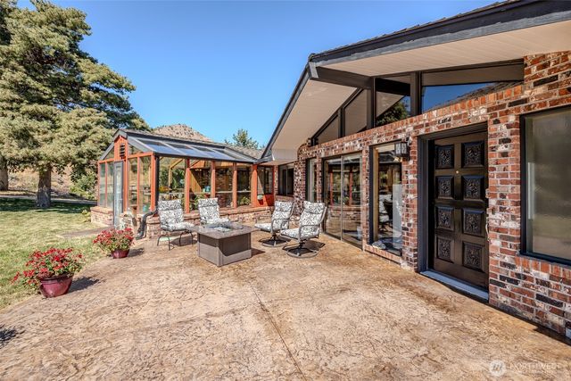 1701 Skyline Drive, Wenatchee, WA 98801