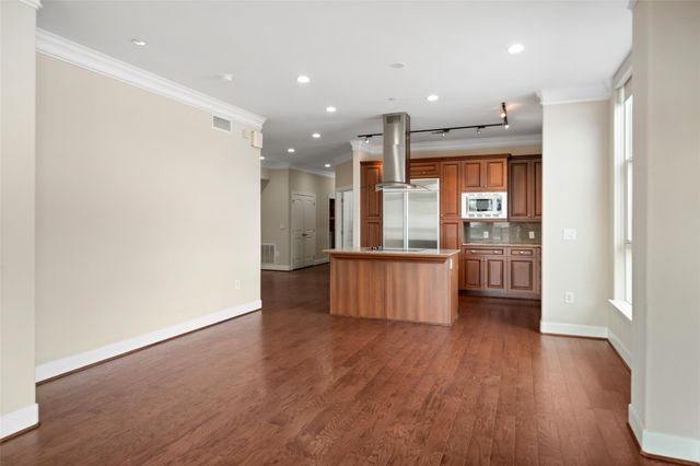 1419 Montrose Boulevard 202, Houston, TX 77019