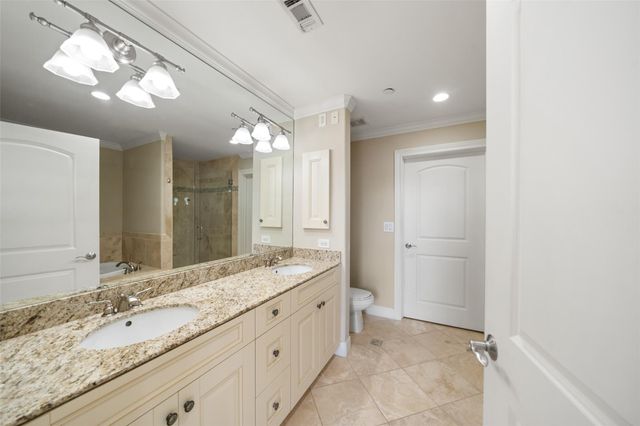 1419 Montrose Boulevard 202, Houston, TX 77019