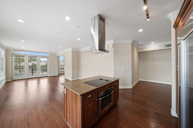 1419 Montrose Boulevard 202, Houston, TX 77019