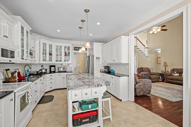 411 Amanda Way, Rocky Face, GA 30740
