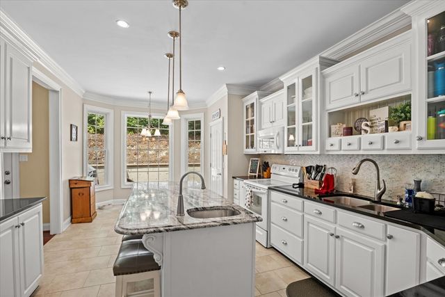 411 Amanda Way, Rocky Face, GA 30740