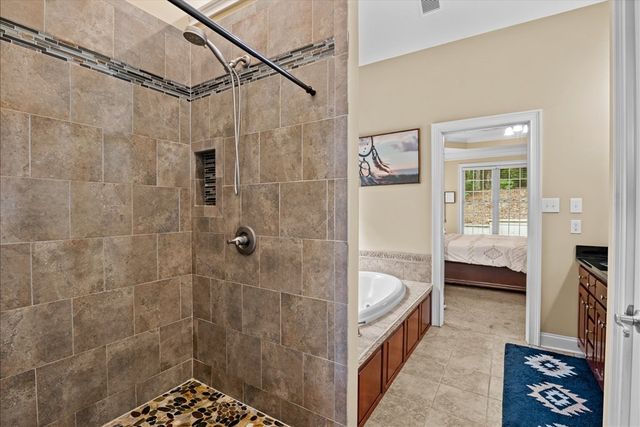 411 Amanda Way, Rocky Face, GA 30740