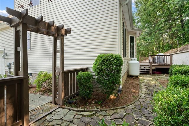 411 Amanda Way, Rocky Face, GA 30740