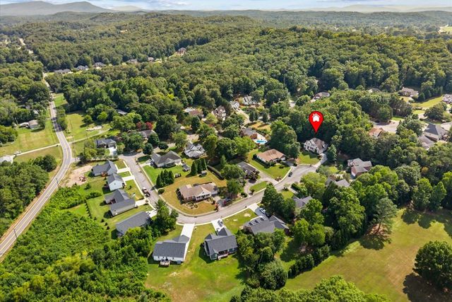 411 Amanda Way, Rocky Face, GA 30740